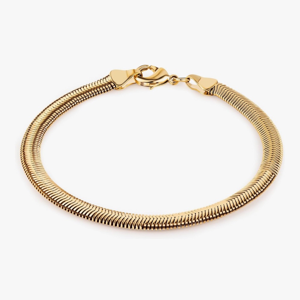 NEW 18K Gold Plated Elegant Gold Bracelet